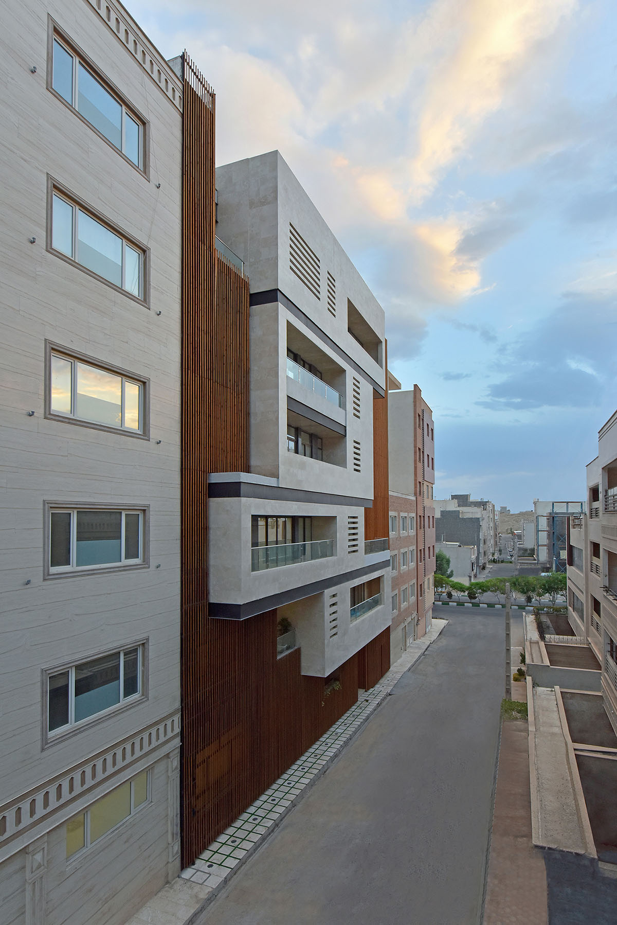 Limitations and Creativity in Designing Building Facades in Iran