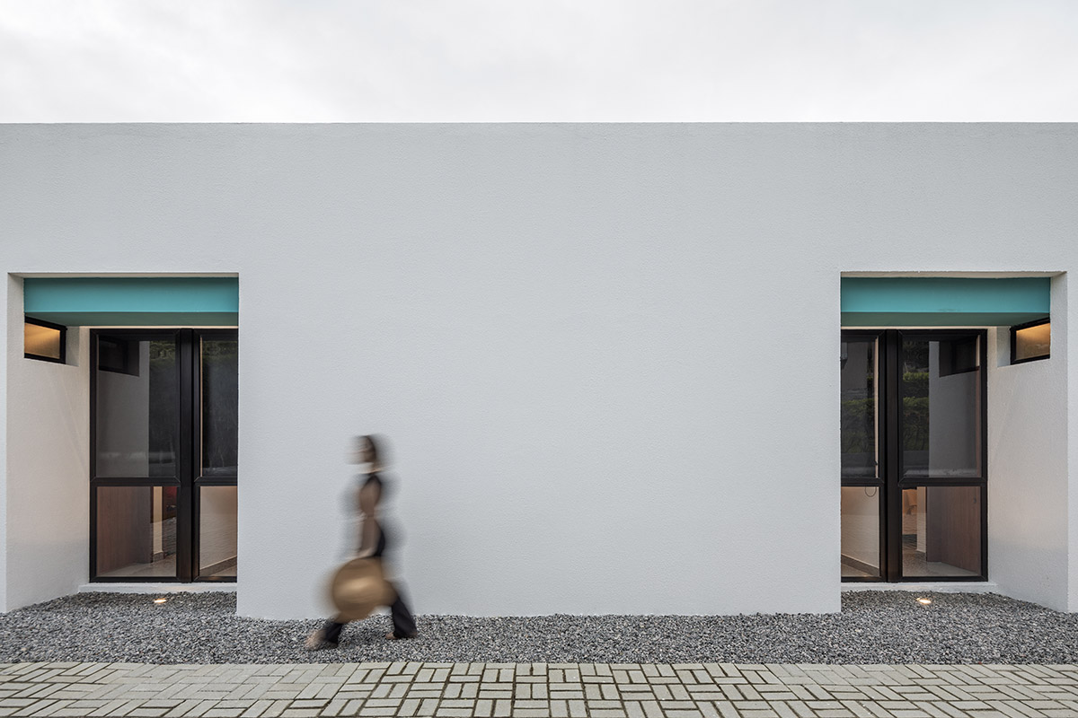 NEBR arquitetura completes House 212 with fragmented white volumes in ...