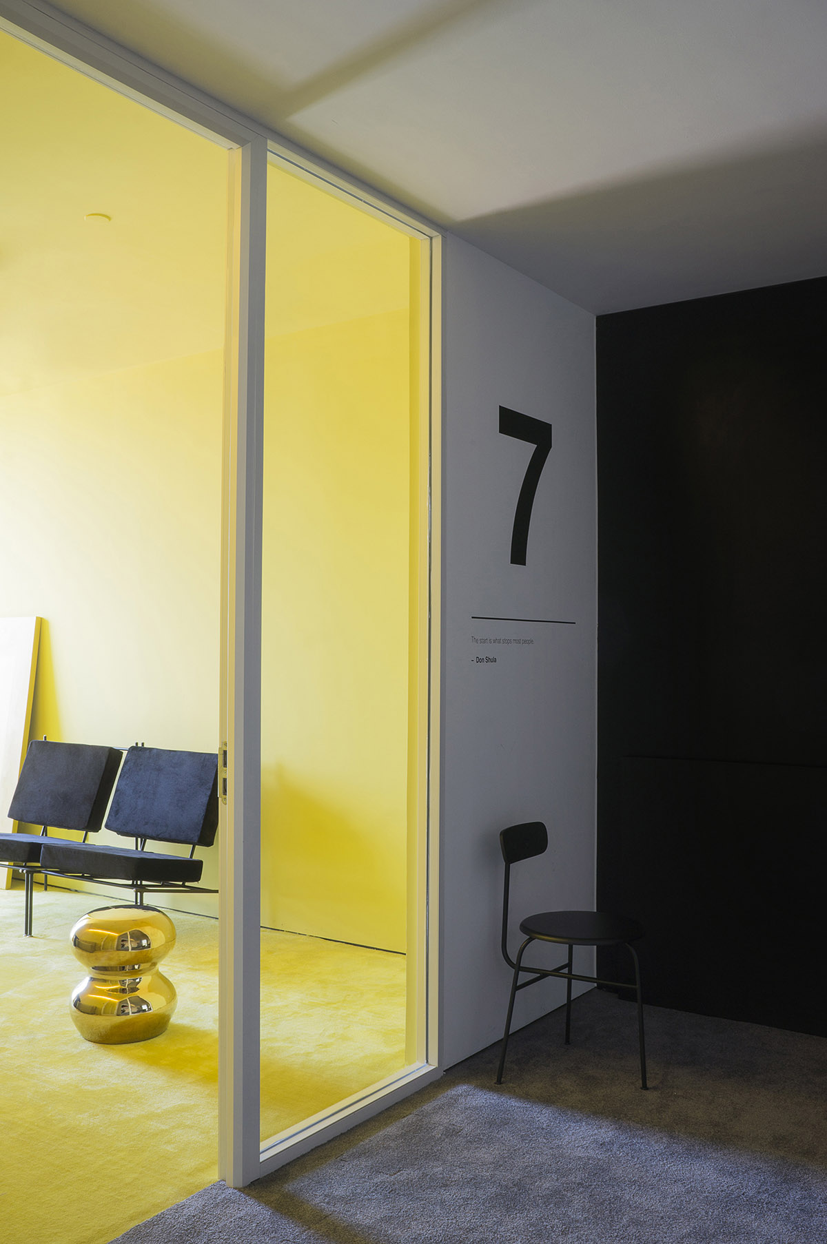 Peng & Partners Designed a Colorful Office that Seems like a Space Comes out of Mandrian's Painting