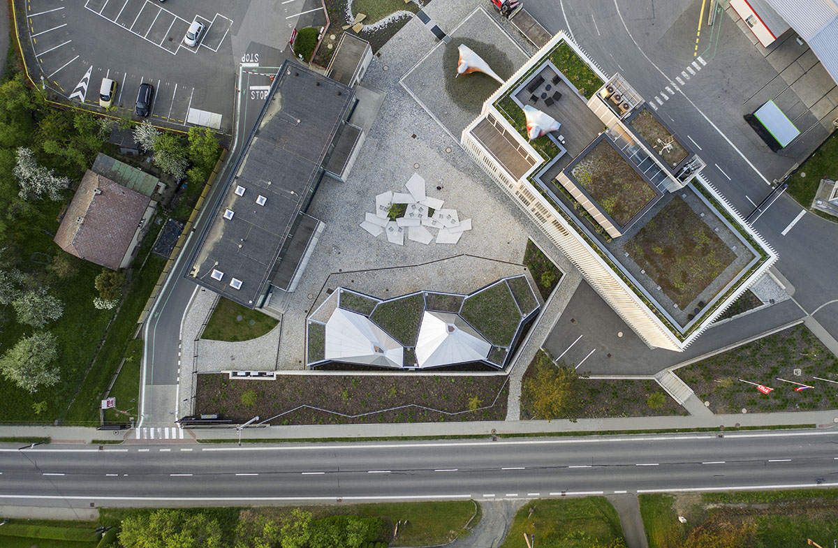 CHYBIK + KRISTOF creates user-friendly modular structure for research center in the Czech Republic 