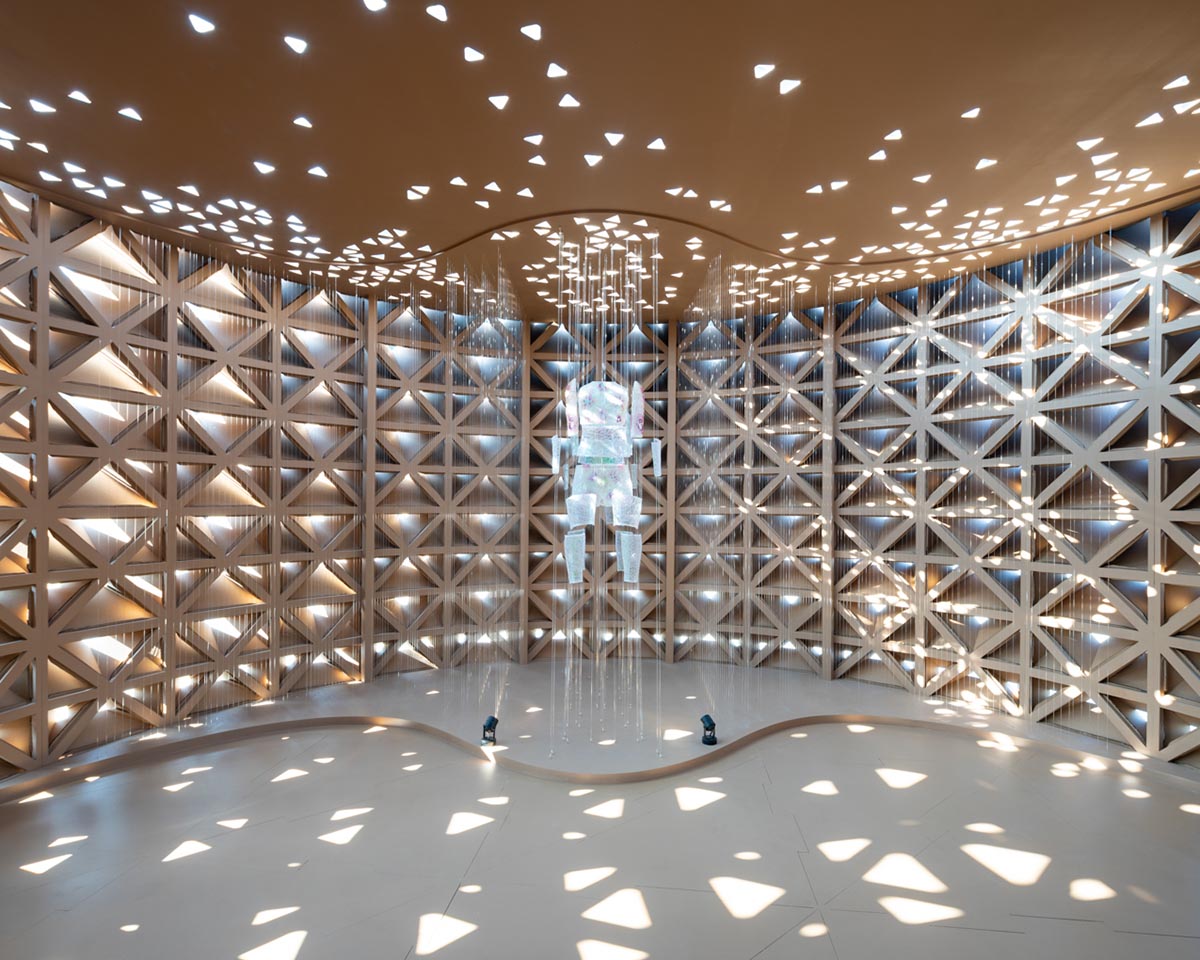 Deond wraps pavilion with 3D corrugated cardboards referencing