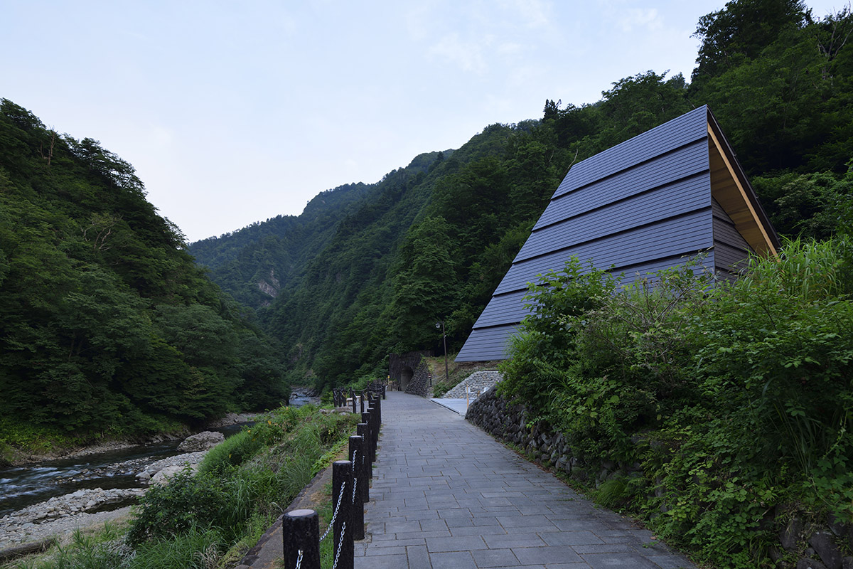 MAD revitalizes Kiyotsu Gorge Tunnel with artistic installations for 2018 Echigo-Tsumari Triennale