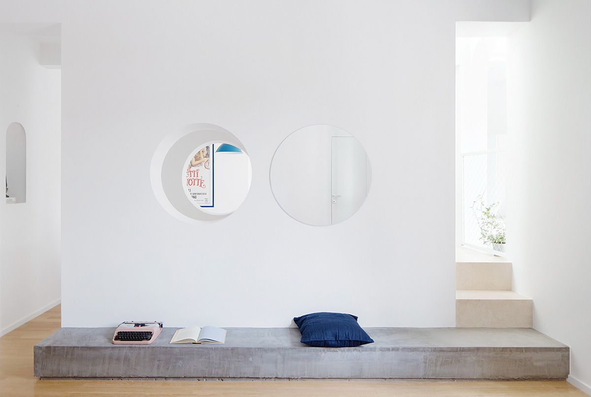 Margine renovates 1950s apartment with minimalist color palette and tiny furnitures in Rome
