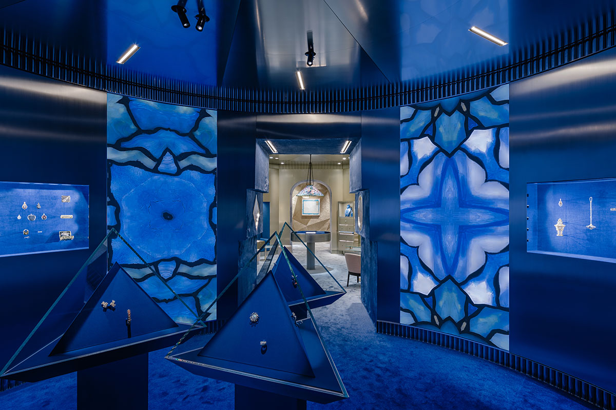 OMA открывает временный магазин Tiffany & Co., создавая разную атмосферу в каждой комнате в Париже 