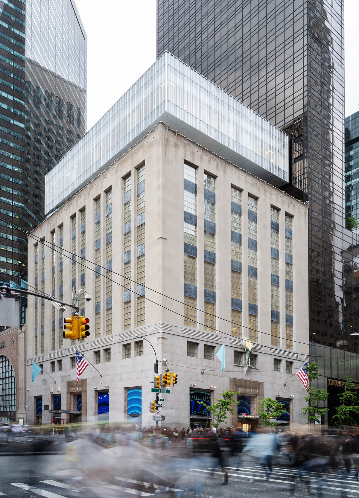 OMA completes Tiffany & Co. fifth avenue flagship store with jewelry box  in New York