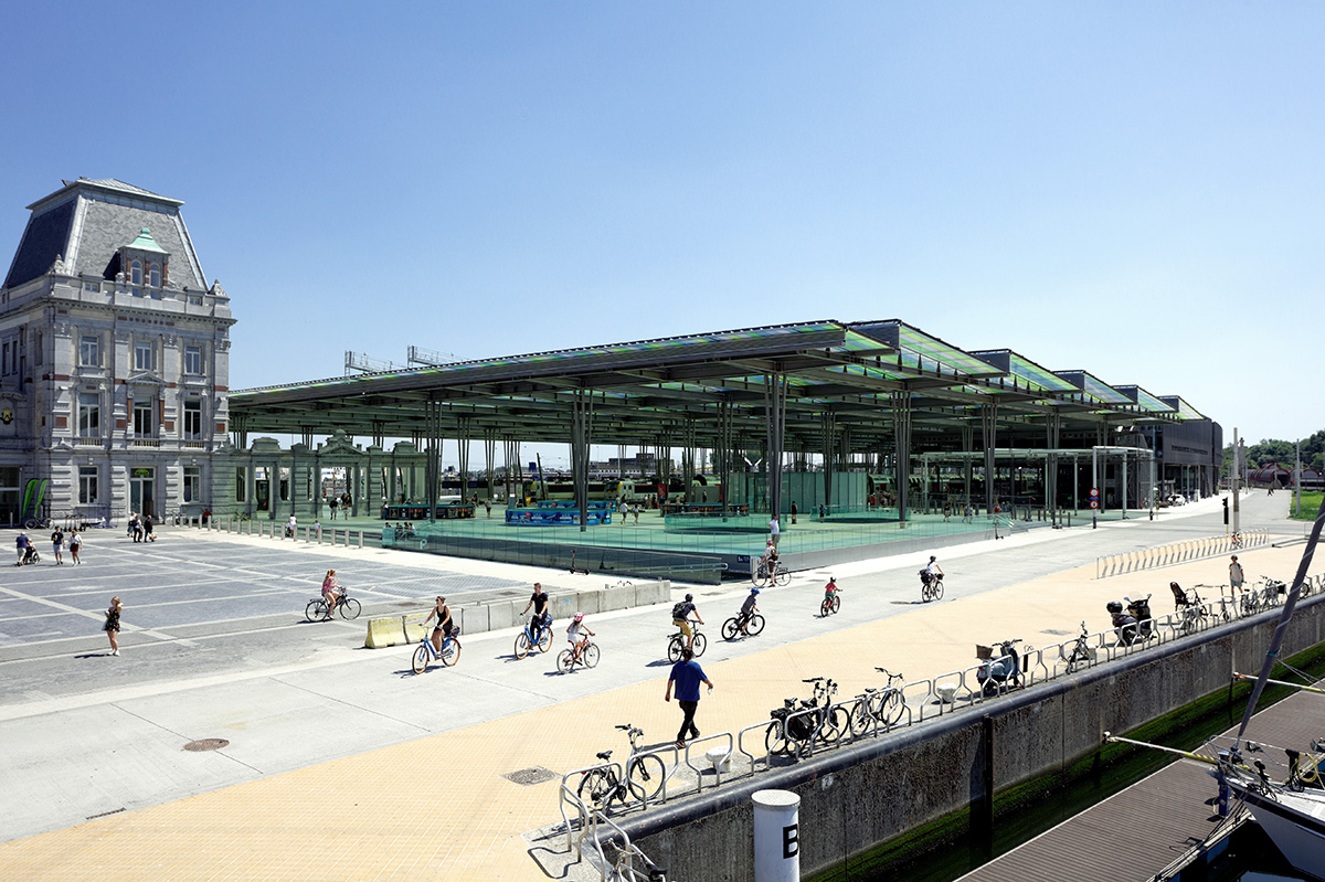 Dietmar Feichtinger Architectes creates large green canopy for Oostende station in Belgium