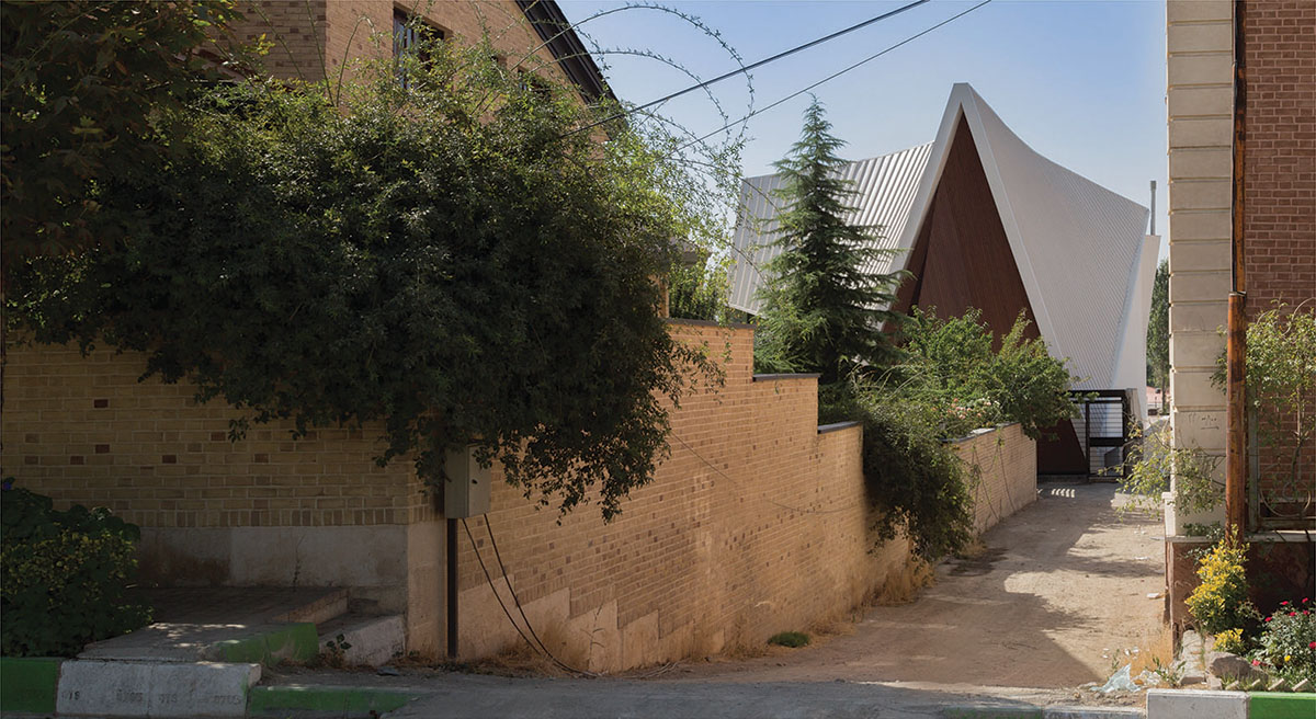 Iranian architect Alireza Taghaboni wins 2018 Royal Academy Dorfman Award