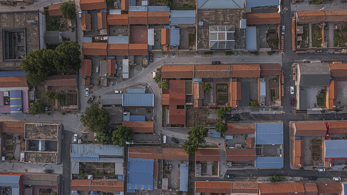 Archstudio renovates Beijing's old courtyard house with new wooden ...