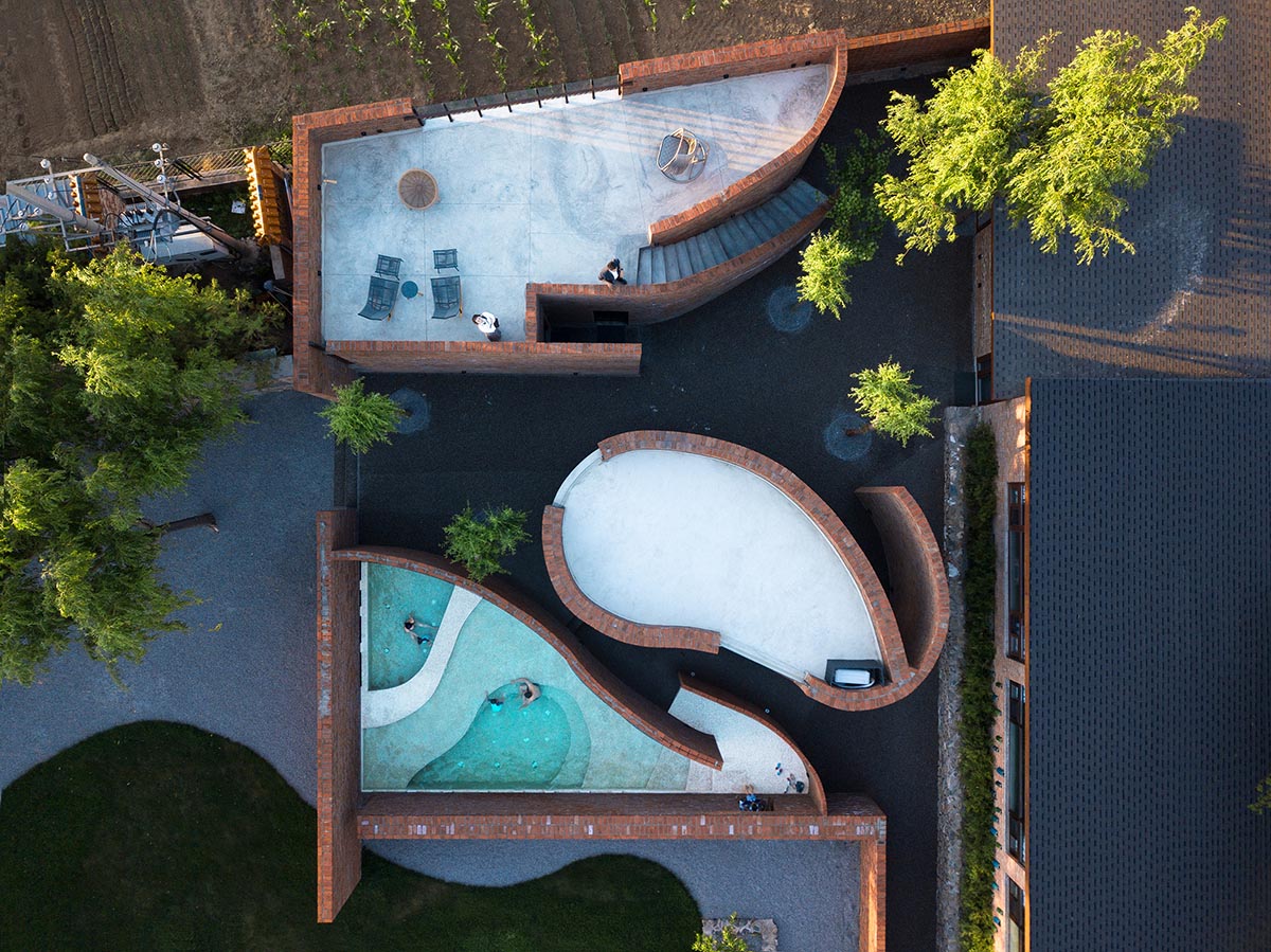 llLab.'s Brickyard Retreat Renovation references to the region's local craft history in Beijing