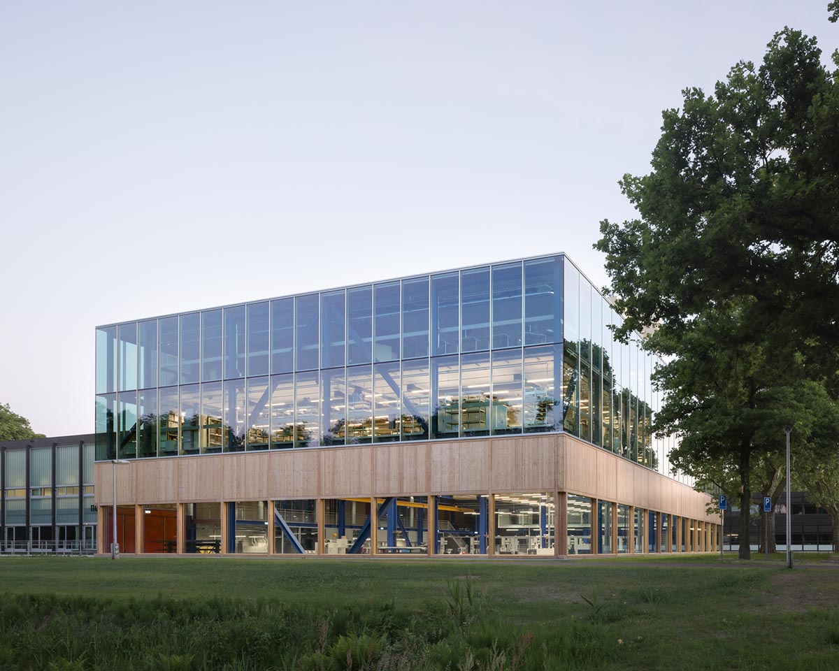 Civic Architects and VDNDP complete new engineering workshop building at University of Twente