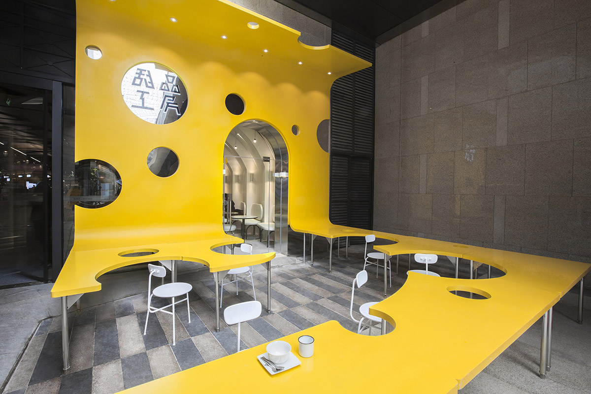 Towodesign creates a cheese-like dessert shop in China