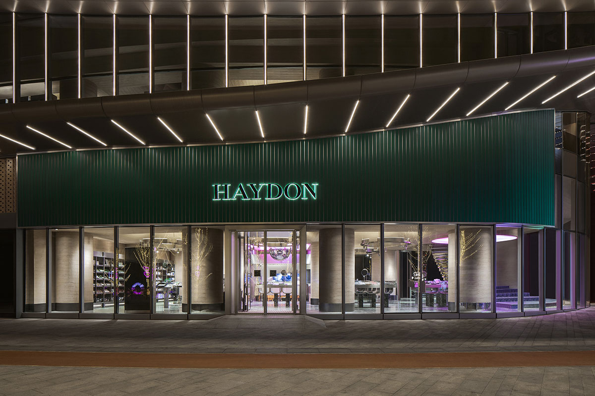 Silver gray tone and dark green retro elements form Haydon Zhengzhou by SALONE DEL SALON