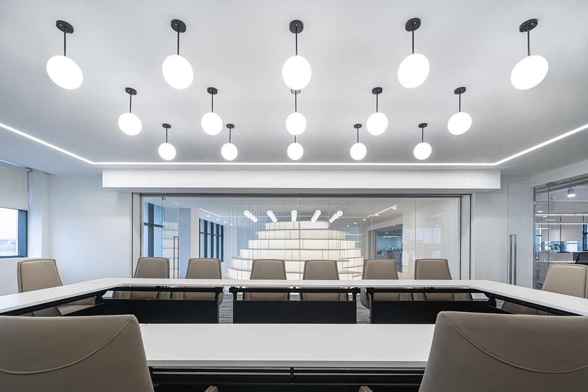 Sinuous elements and undulating surfaces form Golong Wormhole experimental space in Hangzhou