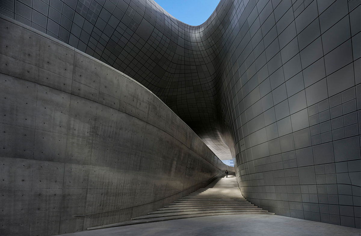 In The Memory Of Zaha Hadid The Dongdaemun Design Plaza