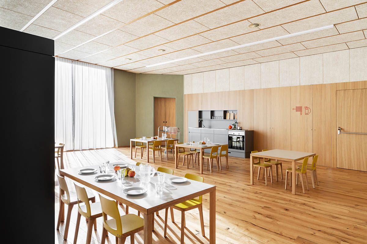 Zigzagged-profiled school featuring trapezoidal legs evokes traditional Tartan fabric in Terlano