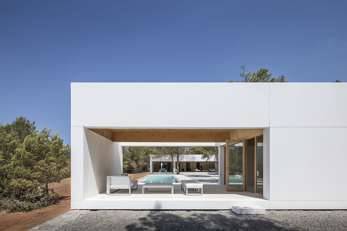 Marià Castelló Architecture designs fragmented all-white family house on the island of Ibiza