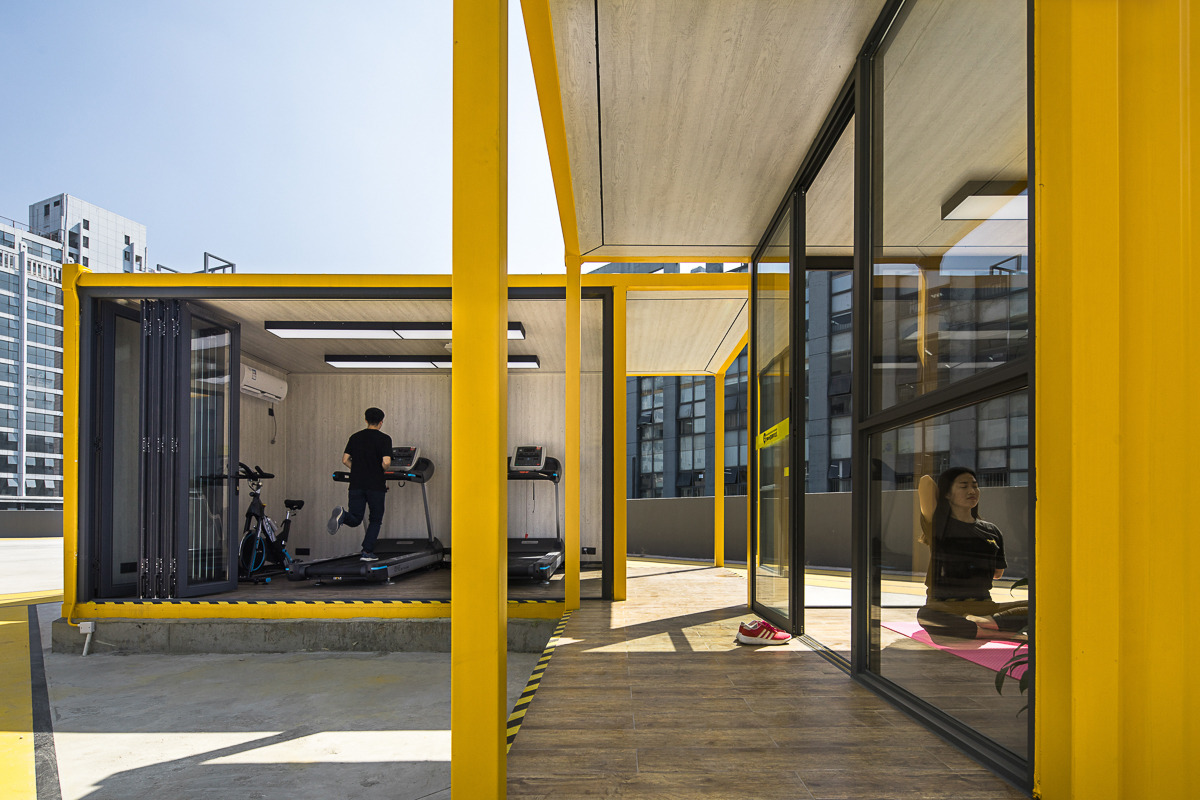 officePROJECT built alternative community center on rooftop of an existing building in Shenzhen