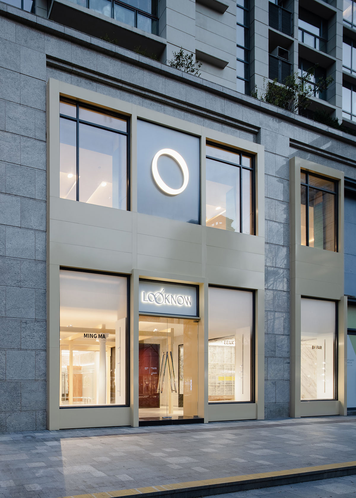 Sò Studio combines Live Artwork and Resident In for LOOKNOW Flagship Store in Shanghai 