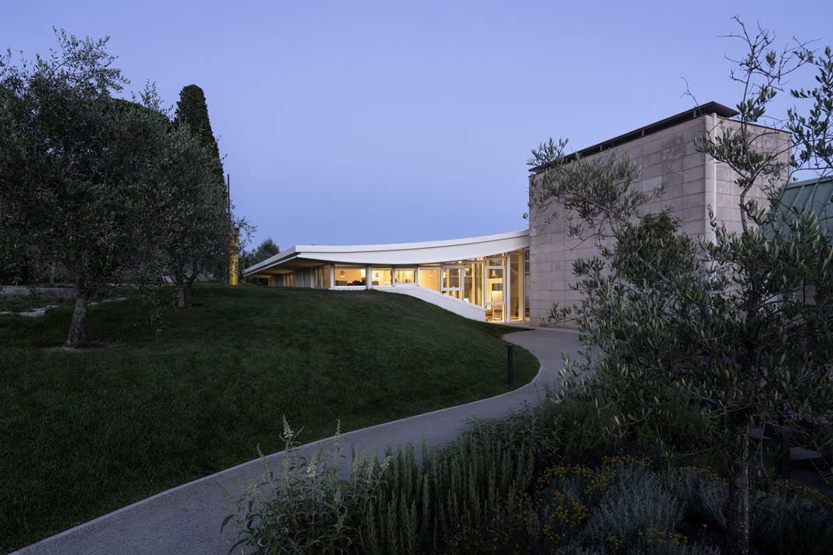Alvisi Kirimoto imagines an educational center like