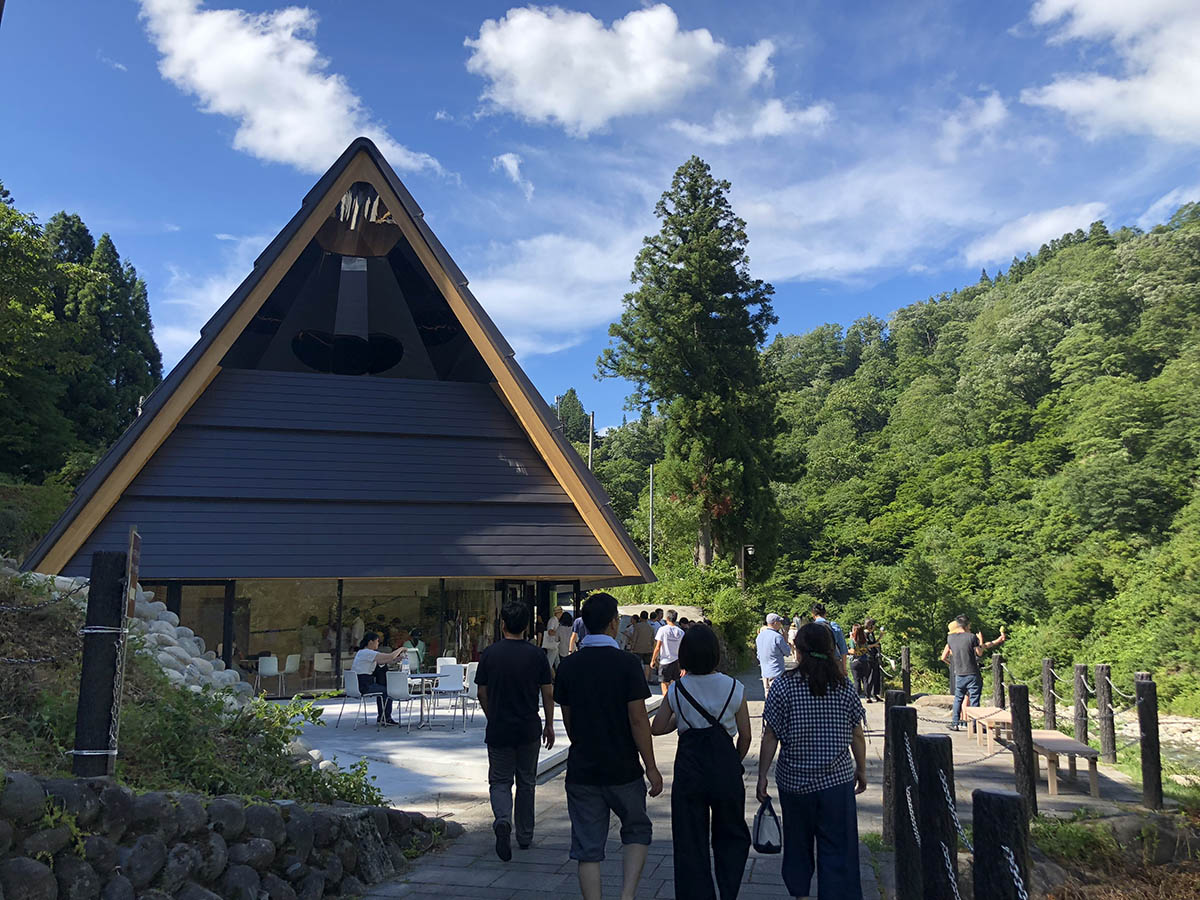 MAD revitalizes Kiyotsu Gorge Tunnel with artistic installations for 2018 Echigo-Tsumari Triennale