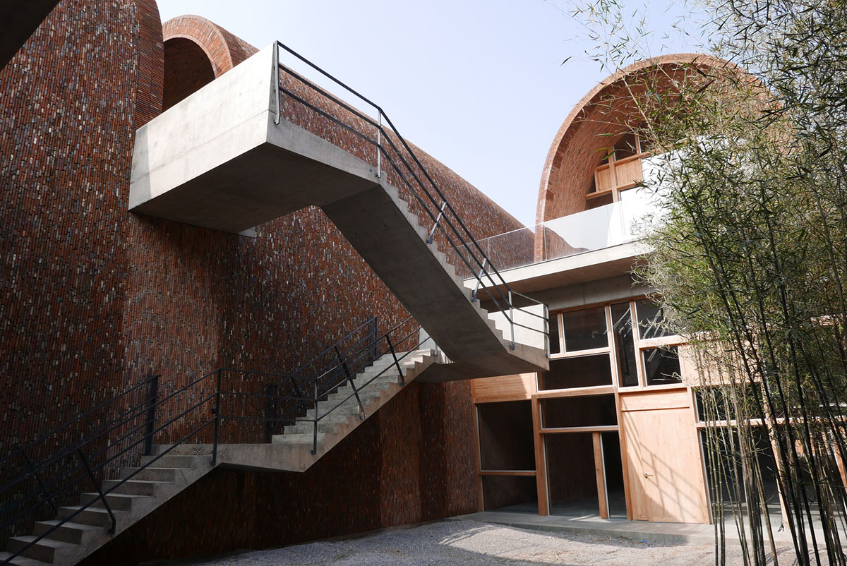 Studio Zhu-Pei designs giant vaults from recycled old kiln bricks to form Jingdezhen Kiln Museum