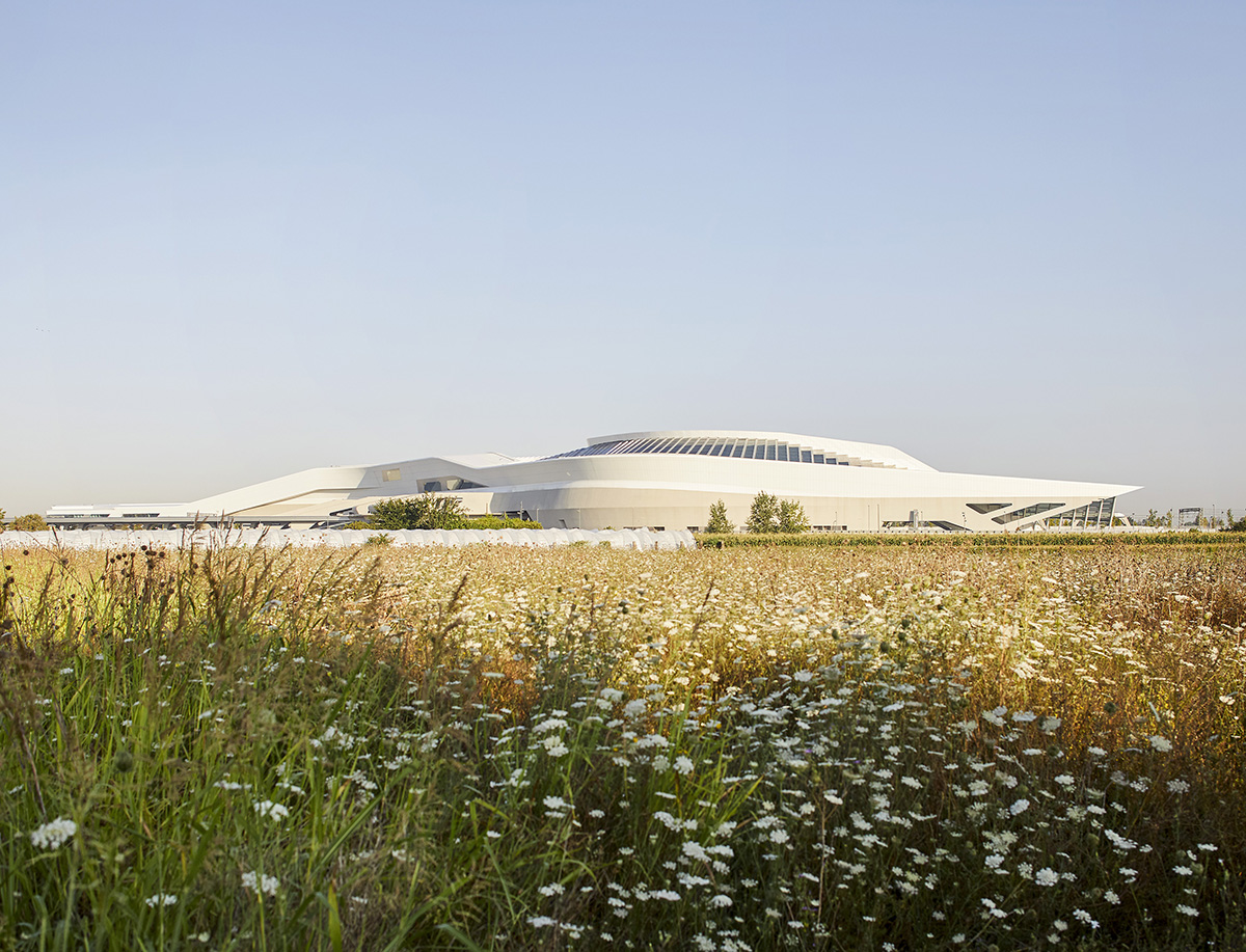 ZHA celebrates first phase of Napoli Afragola station with new photographs by Hufton+Crow