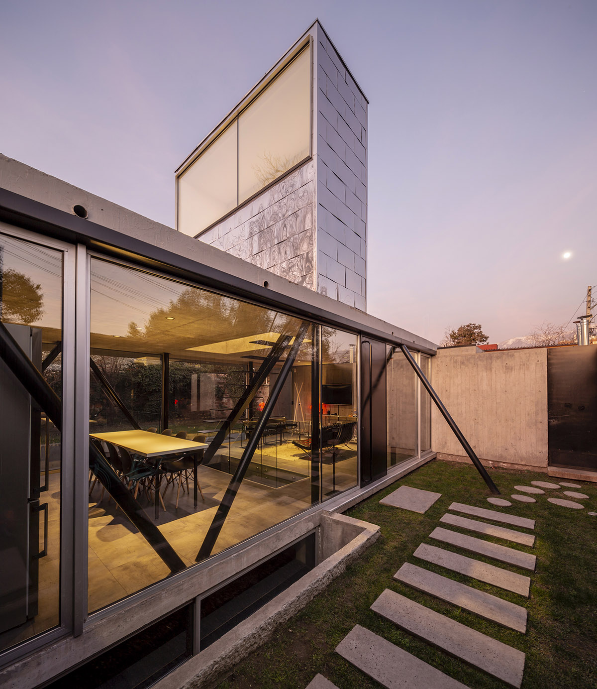 Rodolfo Ca&ntilde;as' hermetic family house defined by protruding skylight in central Chile