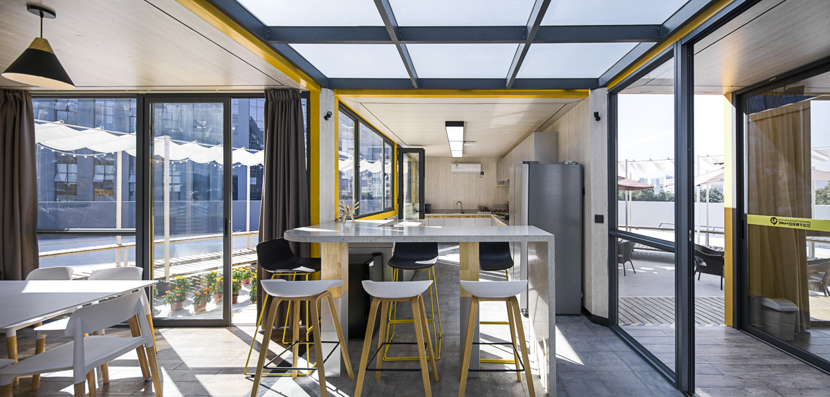 officePROJECT built alternative community center on rooftop of an existing building in Shenzhen