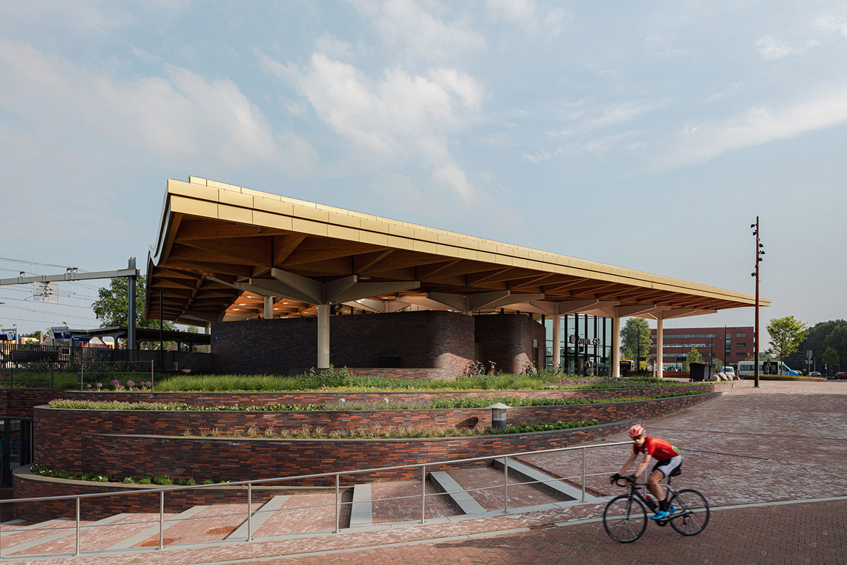 Powerhouse Company and De Zwarte Hond complete Assen Station with triangular wooden roof