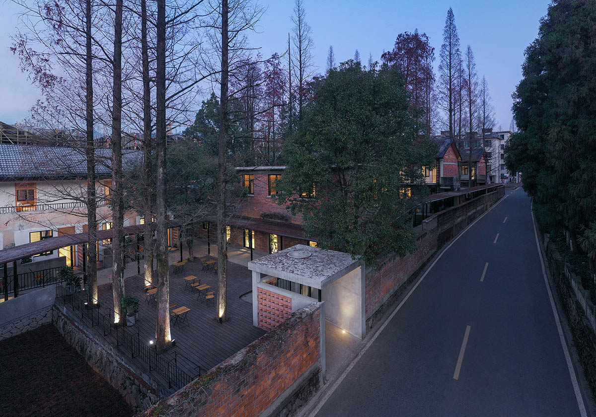 y.ad studio converts former hospital and old factory dormitories into homestay hotel in China