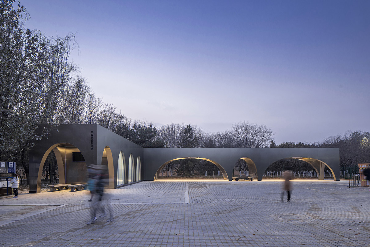 TEMP designs runner's station with stainless steel arcades in Beijing Olympic Forest Park