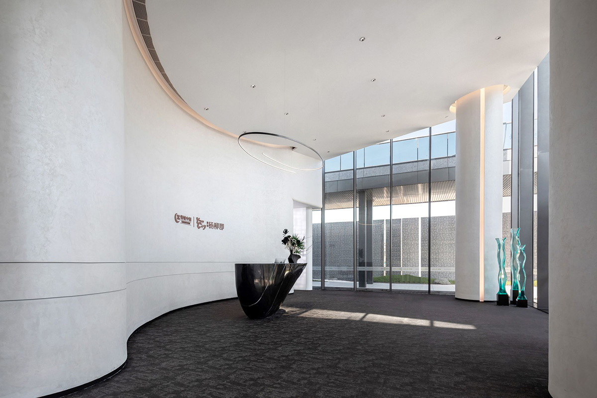 Qiran Design Group completes pavilion with fusion of nature and curved geometries in Foshan, China