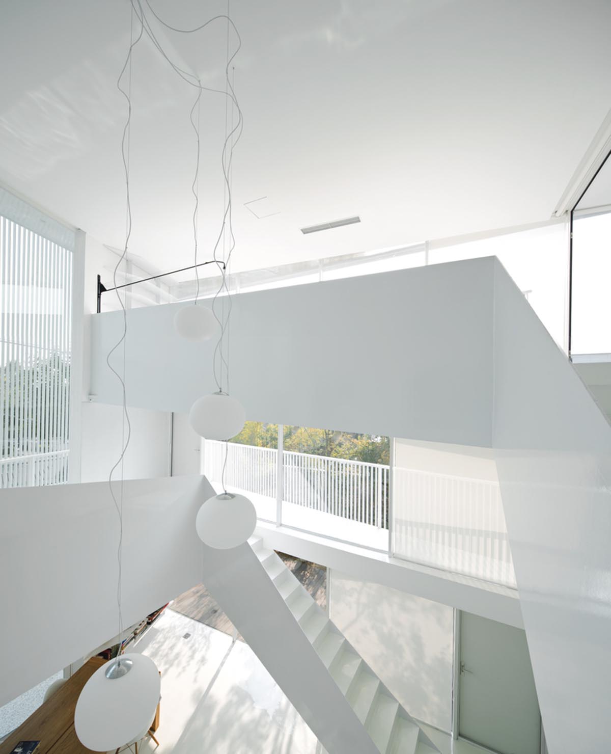reMIX Studio combines new program of all-white extension with continuous circulation in Beijing