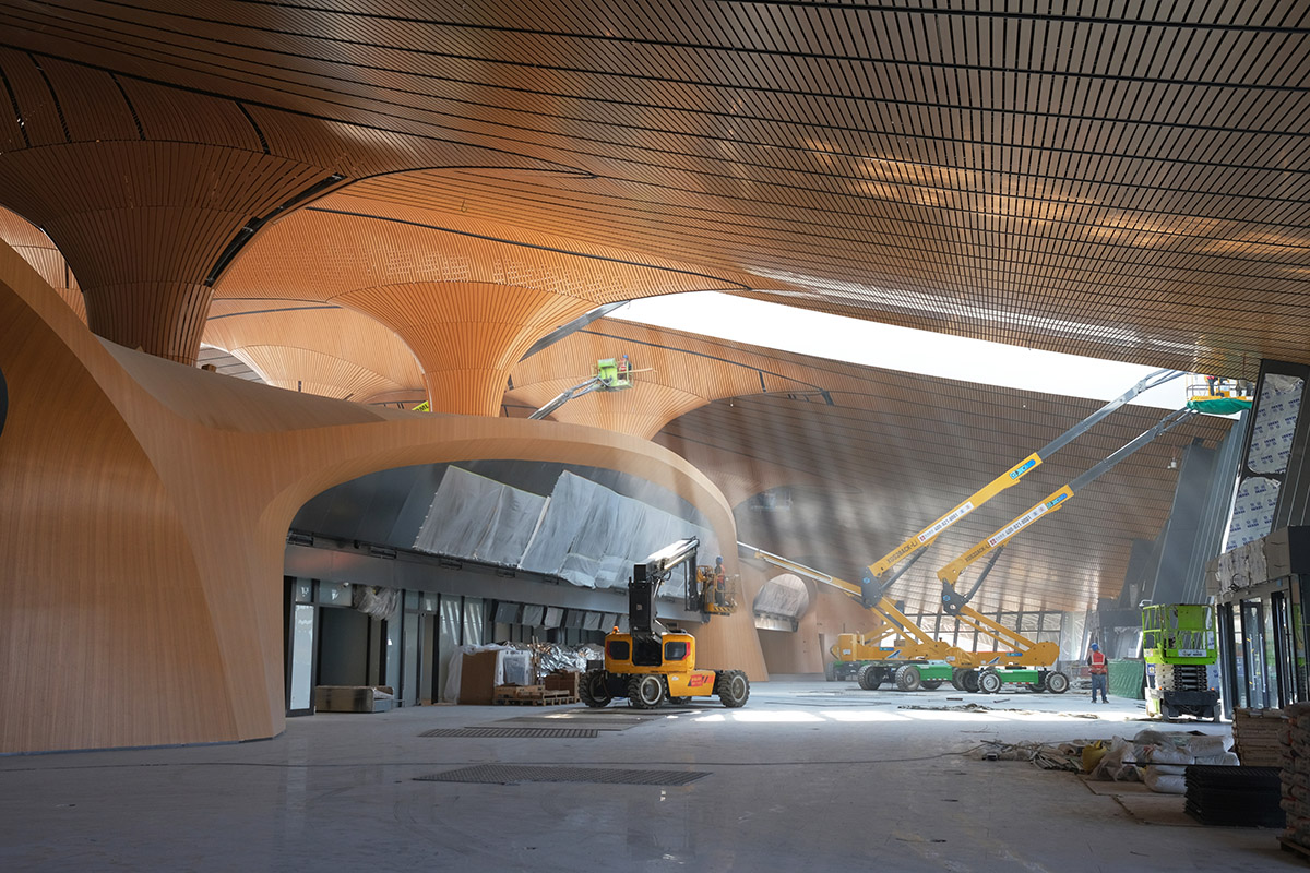 L'aéroport LIJ, semblable à un oiseau, construit par MAD, est presque terminé à Lishui, en Chine 