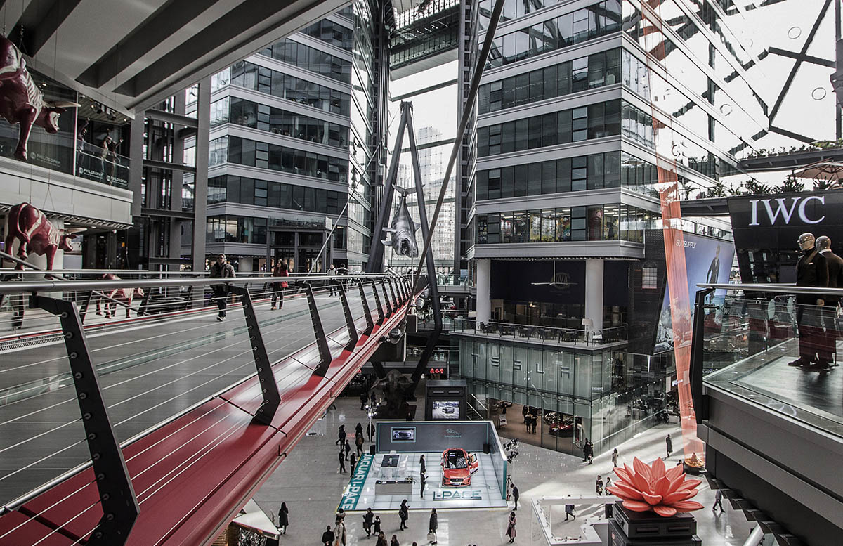 CAA Architects creates flower-like double-deck terrace in the interior of restaurant in Beijing