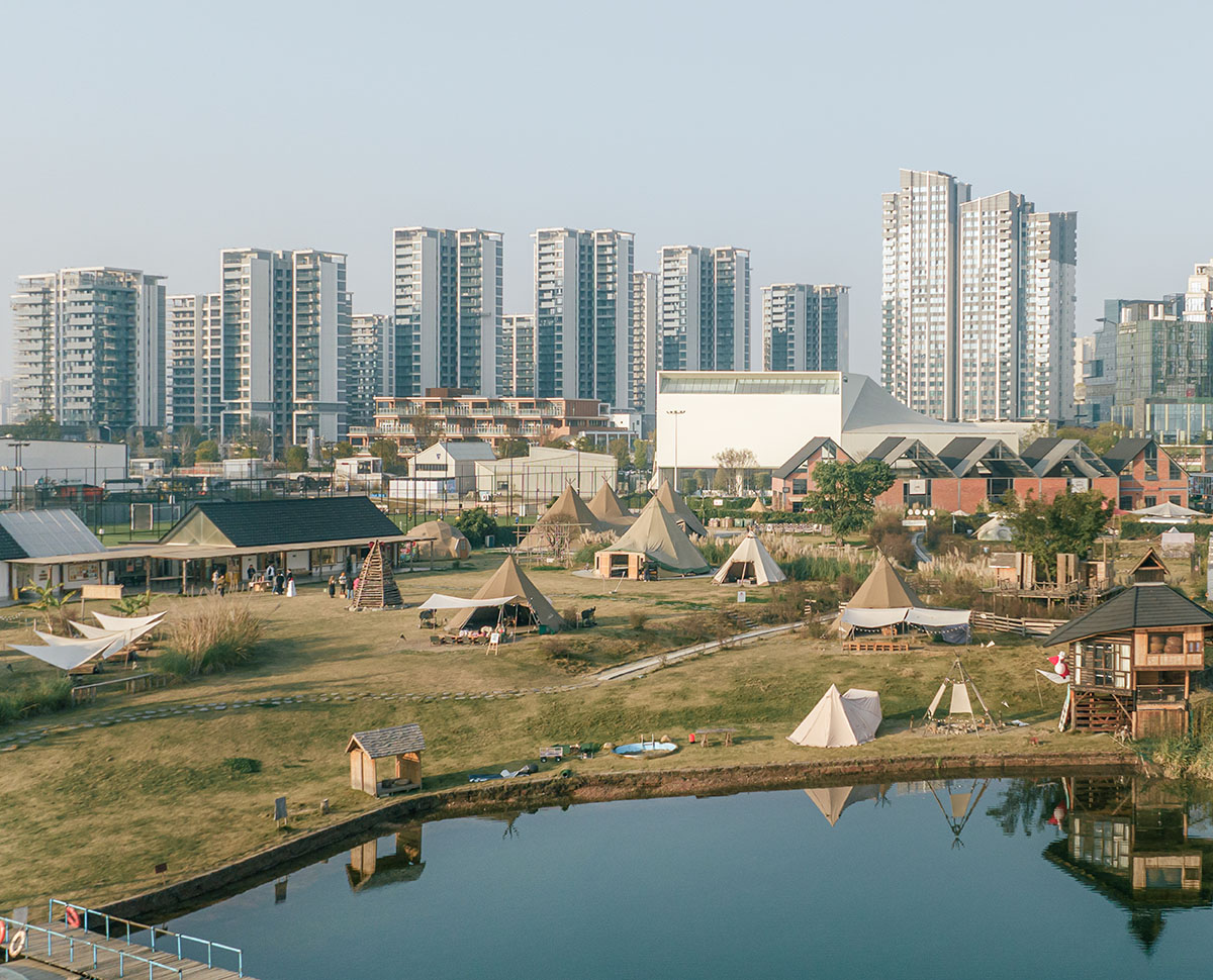 DL atelier designs an iceberg-like children's museum in China 