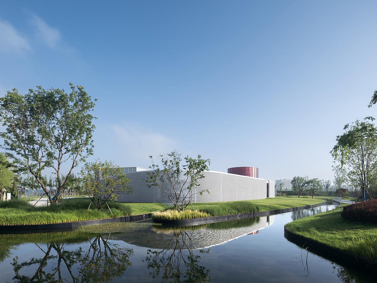 Circular, oval and square volumes form art museum designed by Wutopia Lab in China 