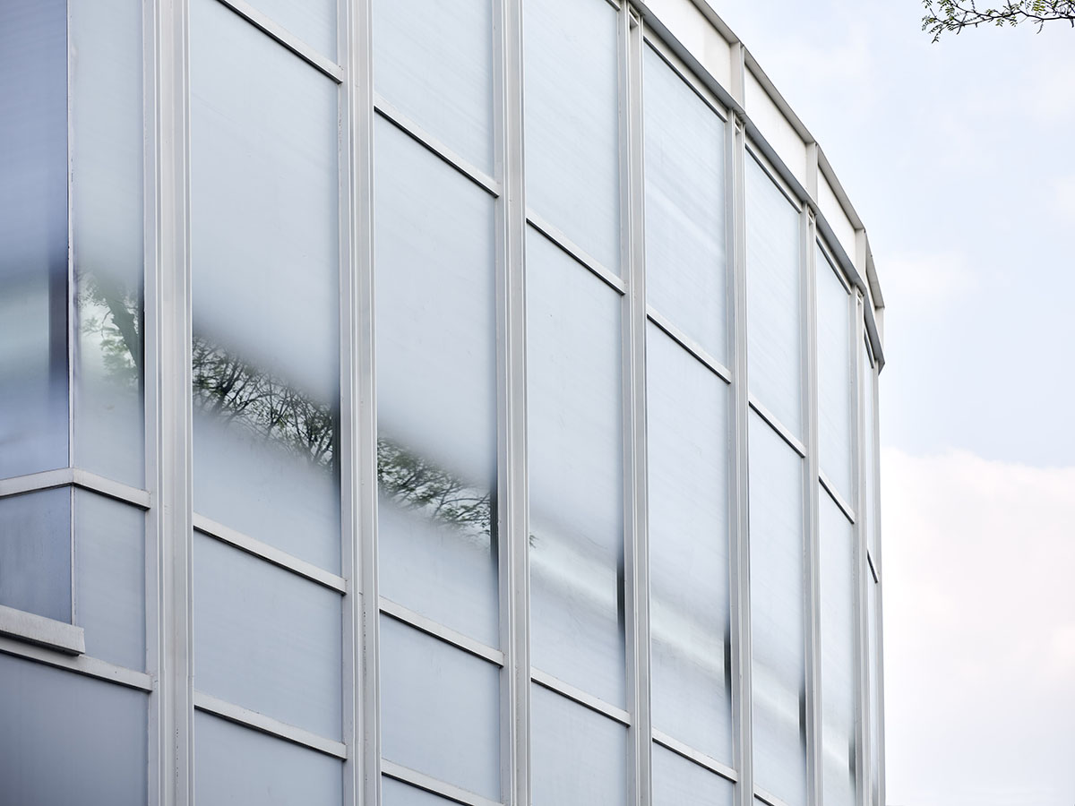 a9a rchitects wraps Fang Suo - Fang Ting Bookstore with transparent glass curtain wall in China