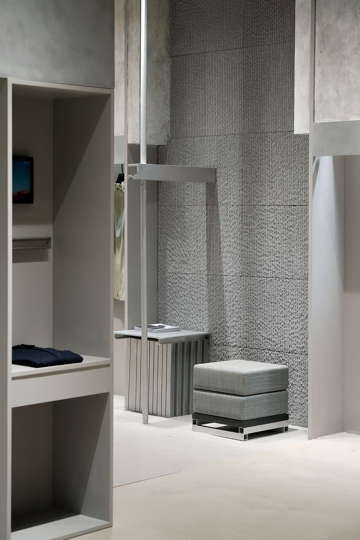 So Studio combines grey-colored palette with glazed orange handmade bricks for SAMO store in China