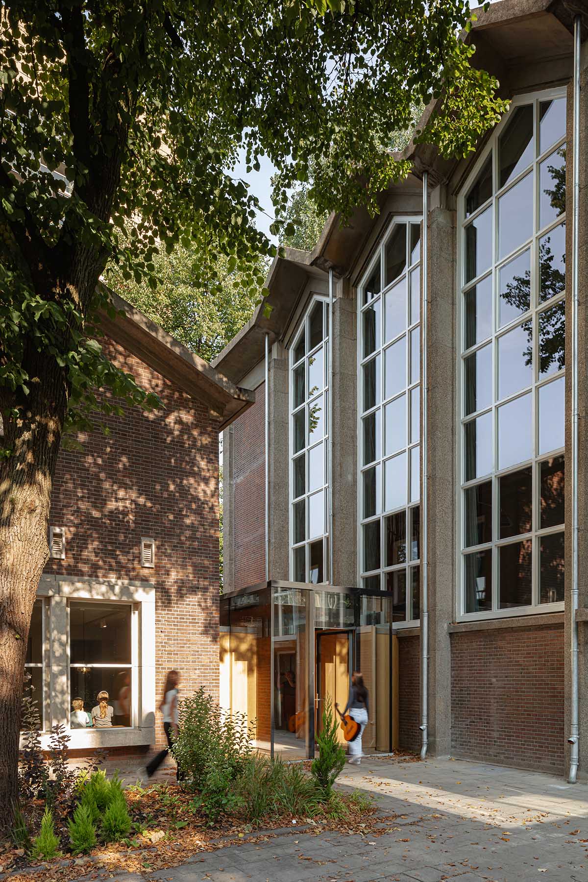 Powerhouse Company revitalizes Rotterdam's post-war church with