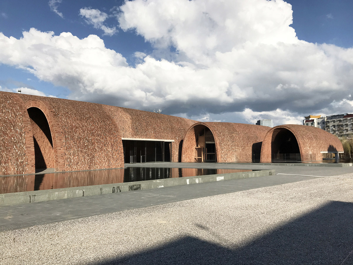 Studio Zhu-Pei designs giant vaults from recycled old kiln bricks to form Jingdezhen Kiln Museum