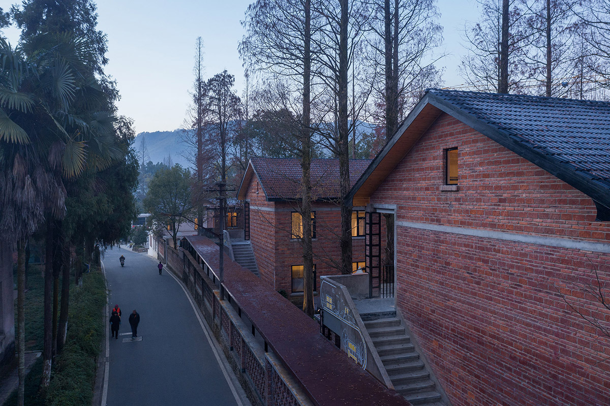 y.ad studio converts former hospital and old factory dormitories into homestay hotel in China