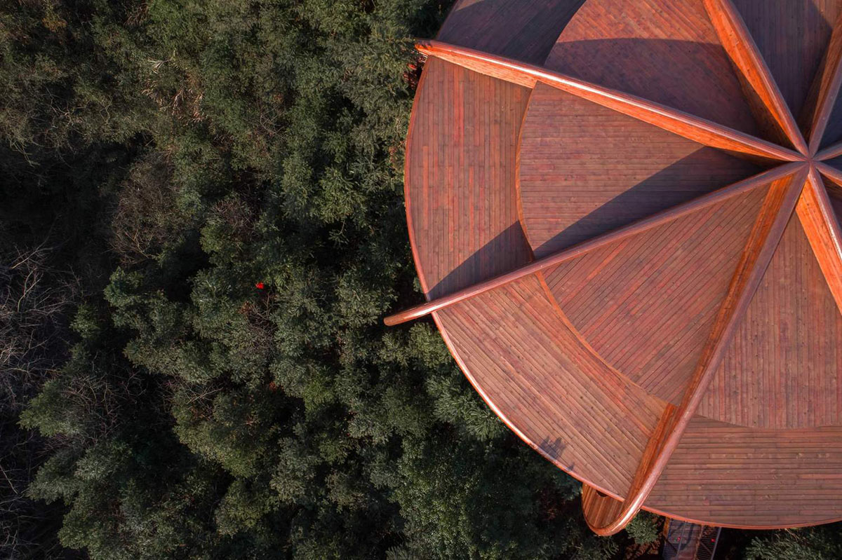 Atelier Design Continuum's ufo-themed holiday villa landed on the lush forest in Huangshan City