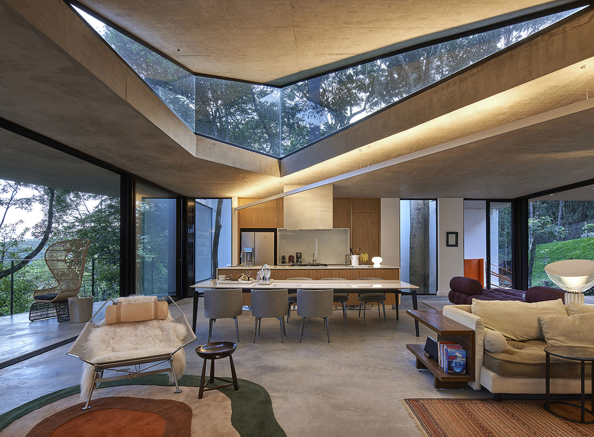 TETRO Arquitetura built zig-zag floating house raised on steel pillars in a lush Brazilian forest