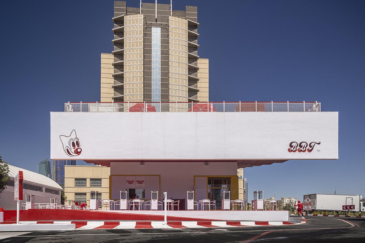 TAEP/AAP creates restaurant featuring a multifunctional grand canopy in Kuwait 