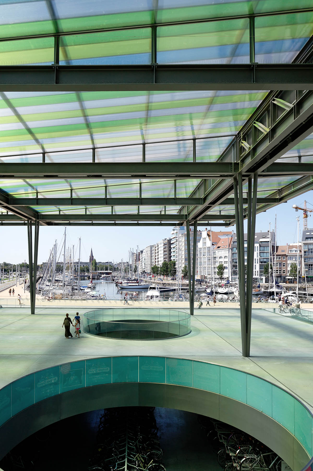 Dietmar Feichtinger Architectes creates large green canopy for Oostende station in Belgium