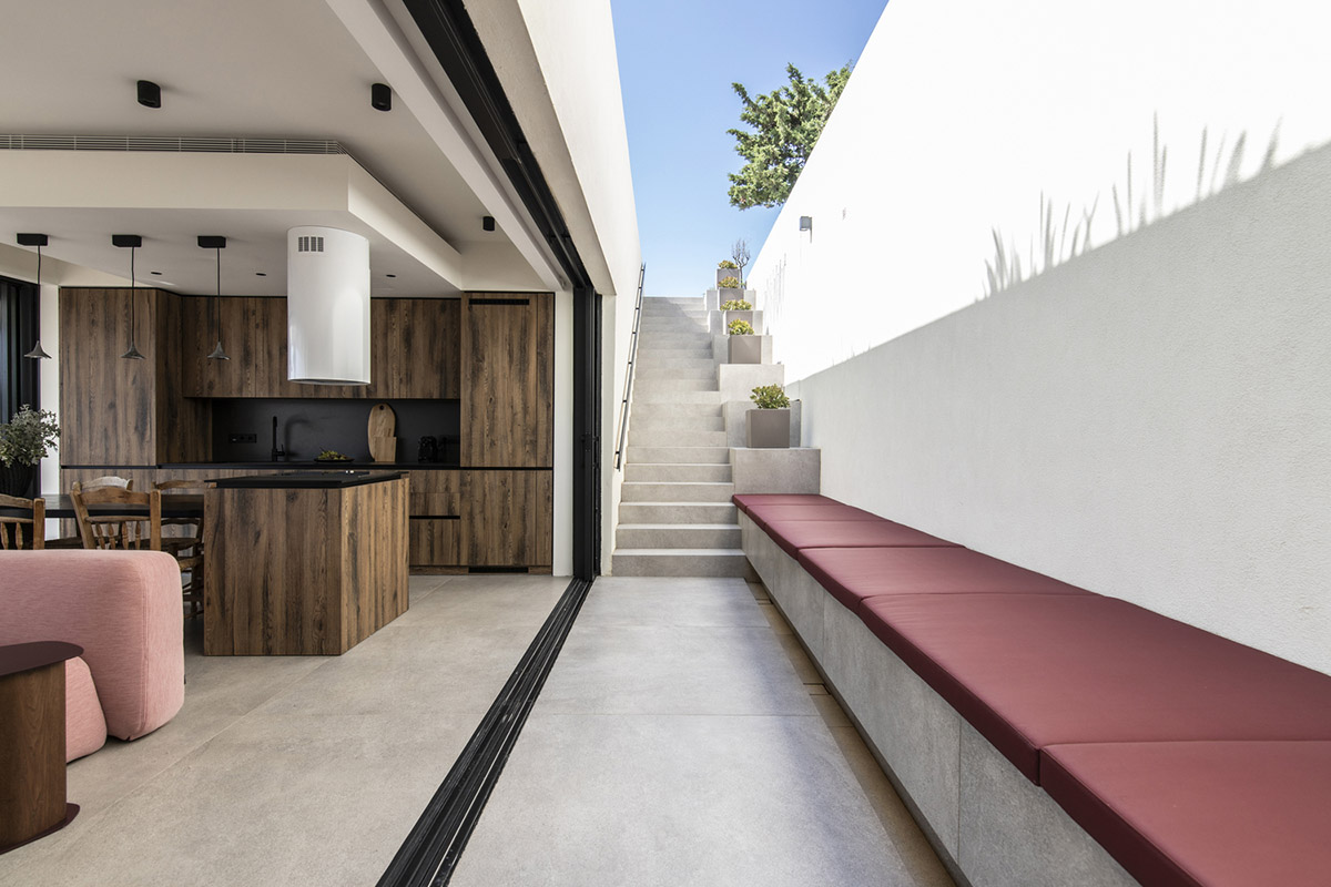 Scapearchitecture embeds summer residence into landscape towards the sea on Paros Island