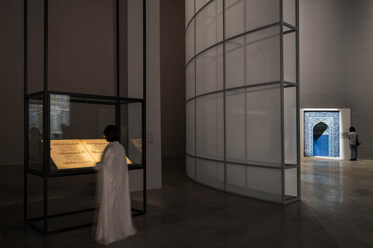 OMA designs scenography triggering 