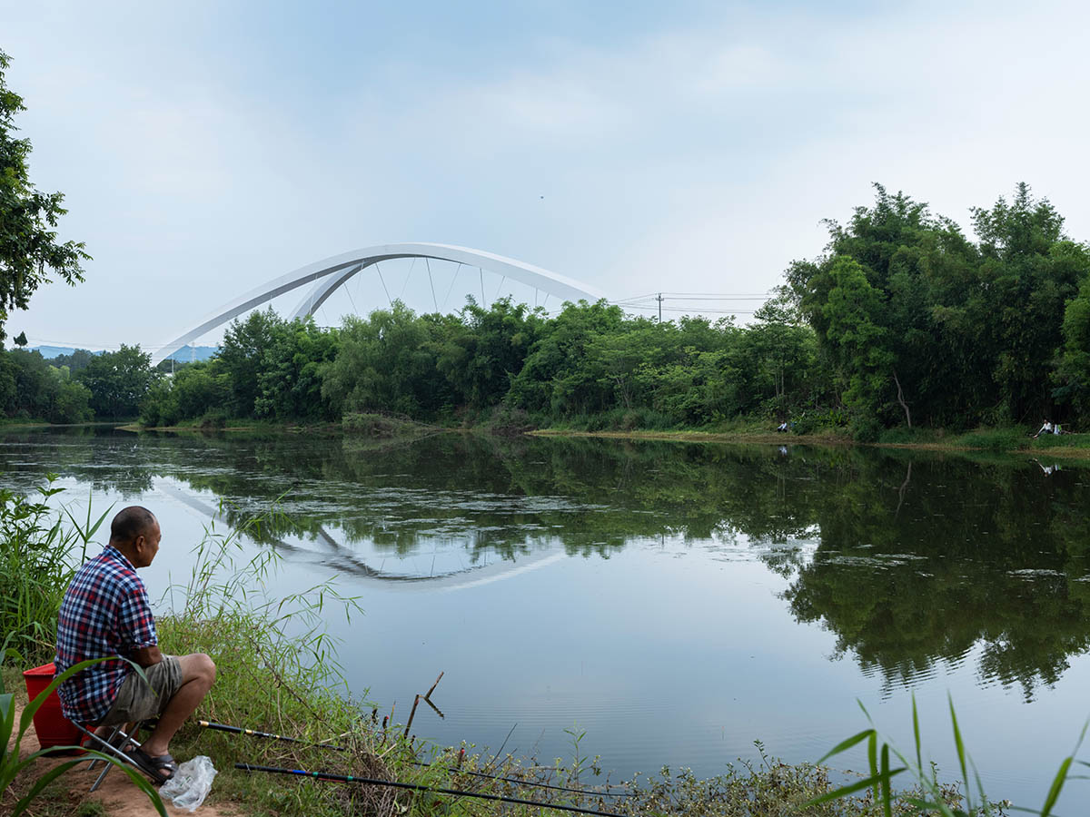 Zaha Hadid Architects completes Jiangxi River Bridge made of 