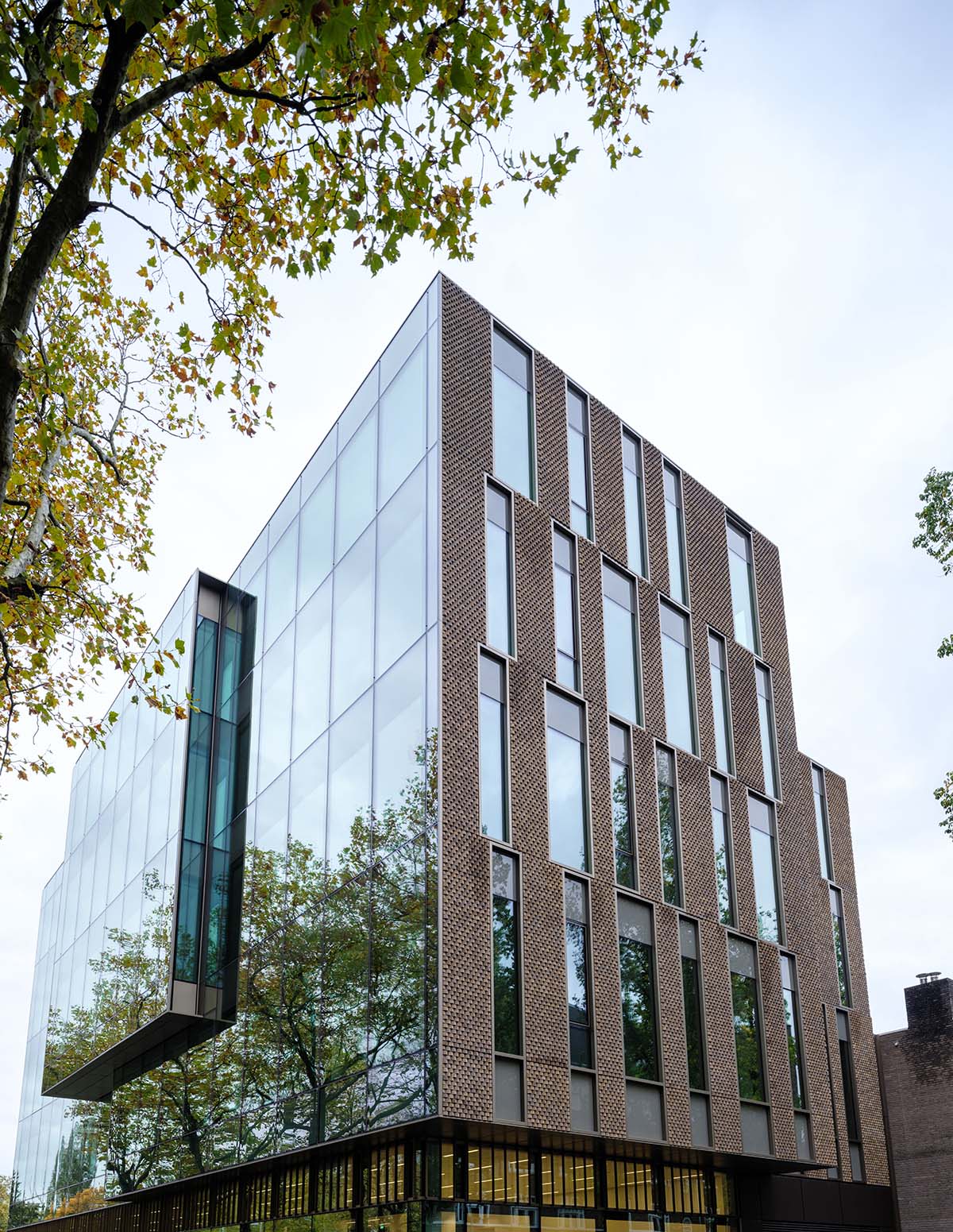 OMA completes Apollolaan 171 office complex that references to 